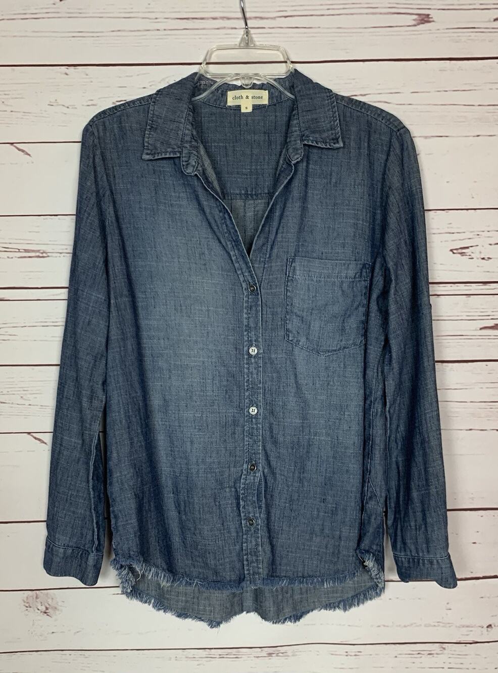 Cloth & Stone Anthropologie Women’s S Small Blue Jean Denim Button Tencel Shirt